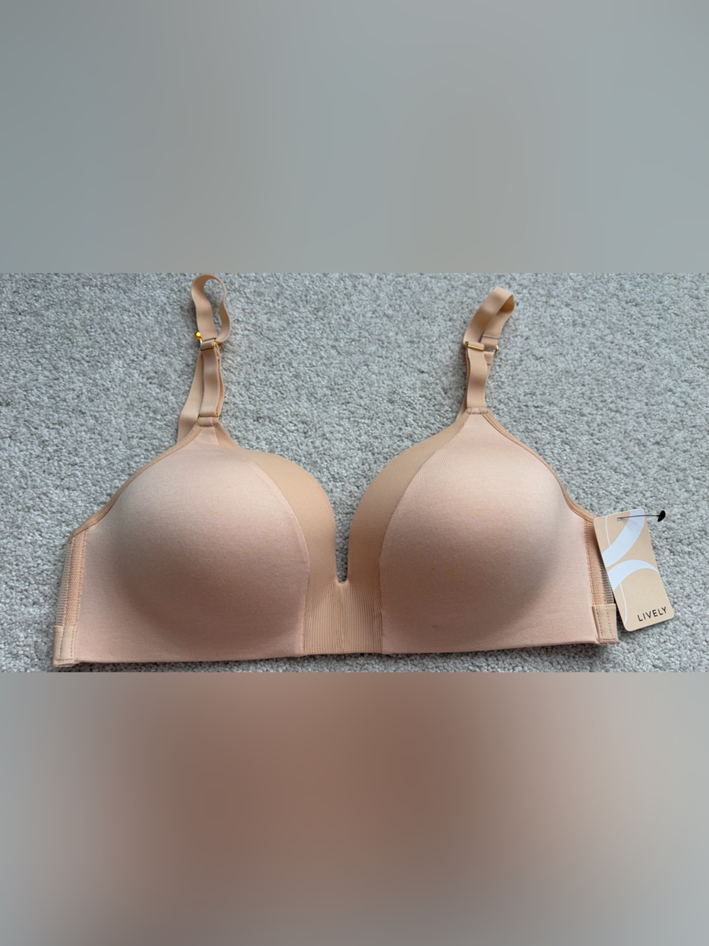 NWT - Lively wireless bra